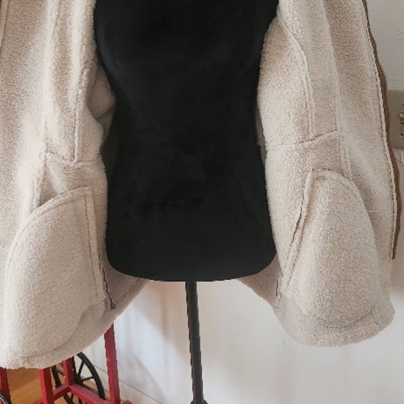 Tan Shearling Coat - Picture 2 of 5